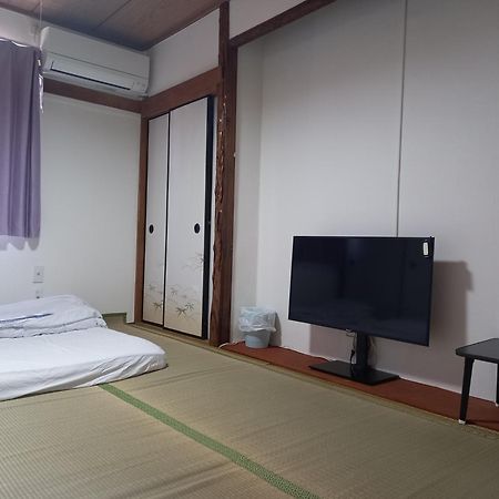 Lucky House Guest House Osaka Esterno foto