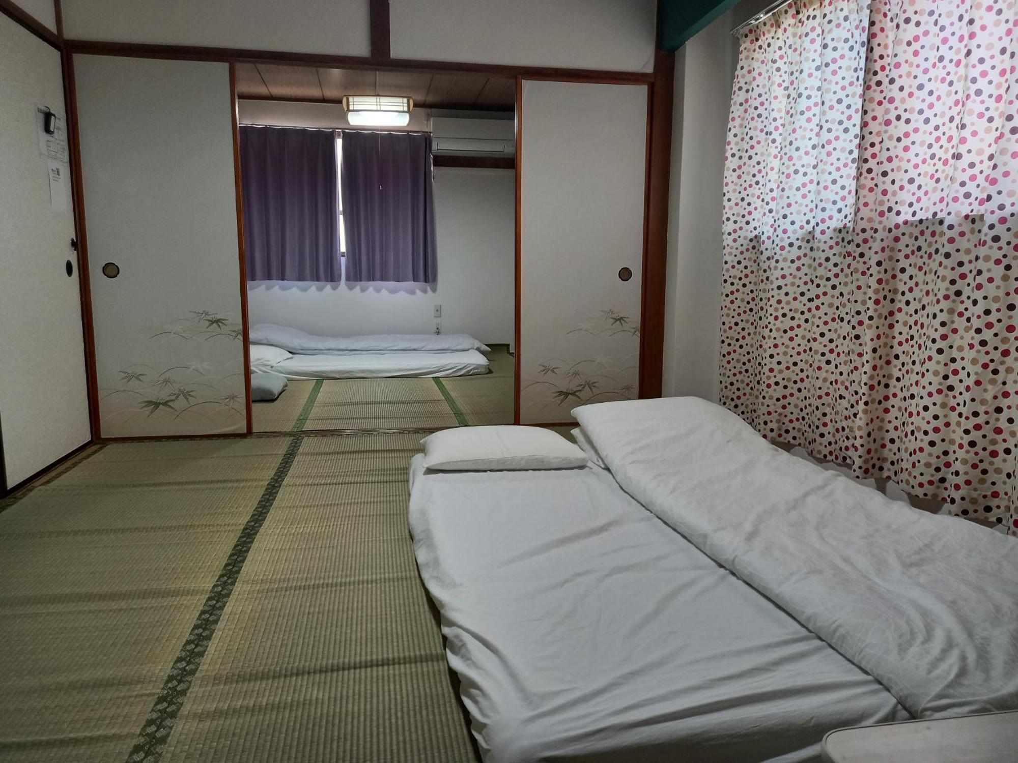 Lucky House Guest House Osaka Esterno foto