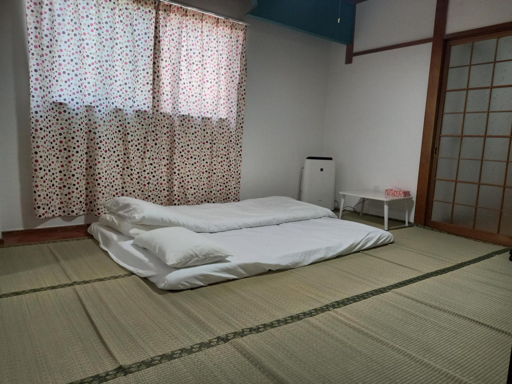Lucky House Guest House Osaka Esterno foto